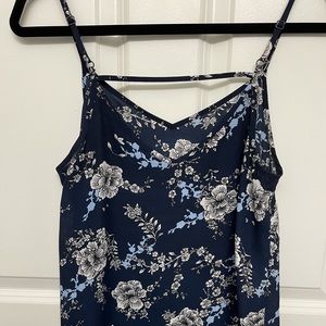Strappy tank top with flowers